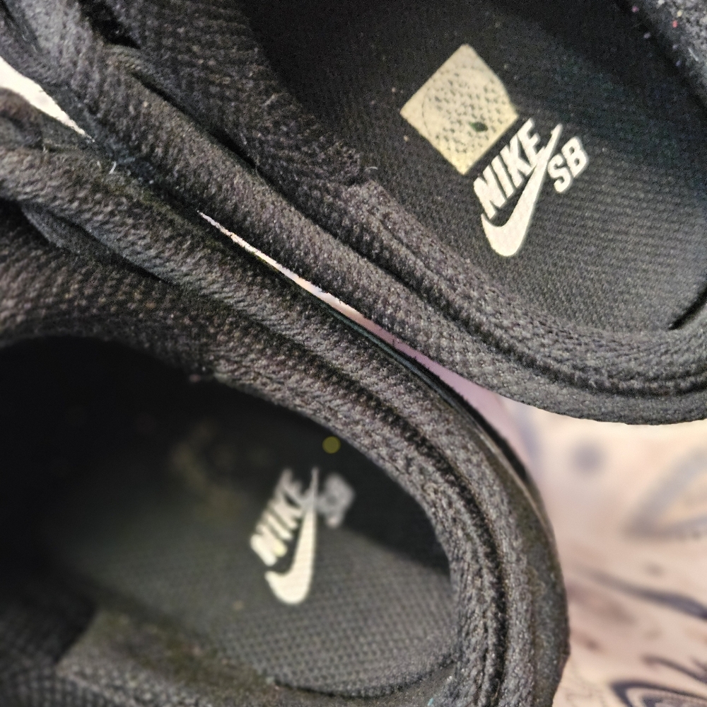 NIKE - Picture 12 of 12